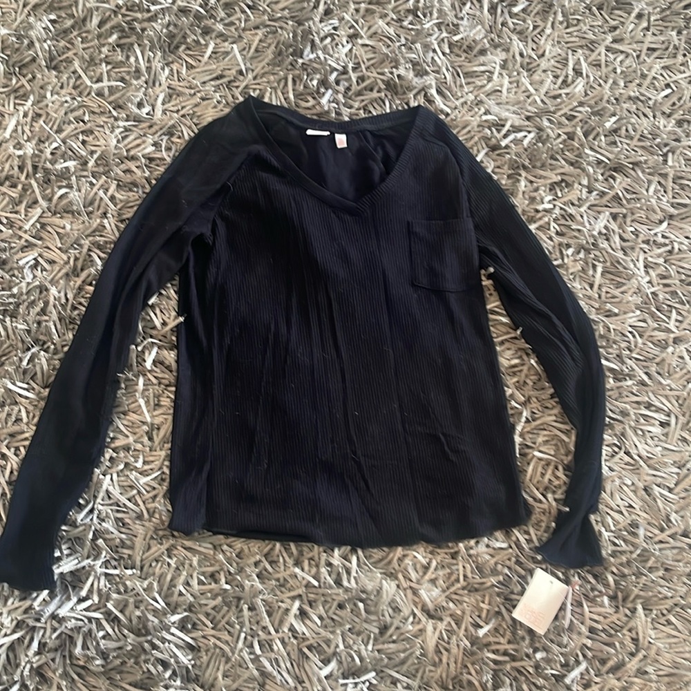 Make + Model Sleep Top Nwt - image 1